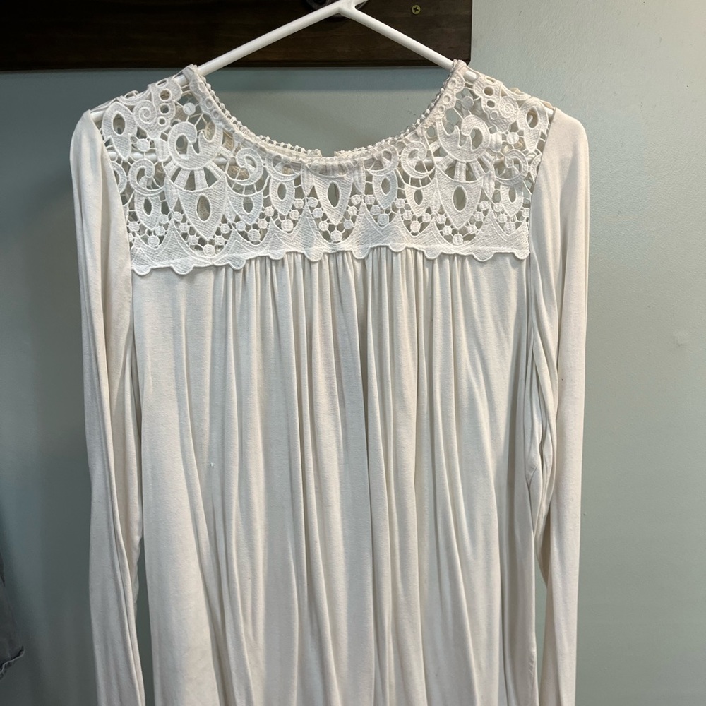 Philosophy Top - White Crochet Lace Trim Long Sleeve Loose Flowy Keyhole Back